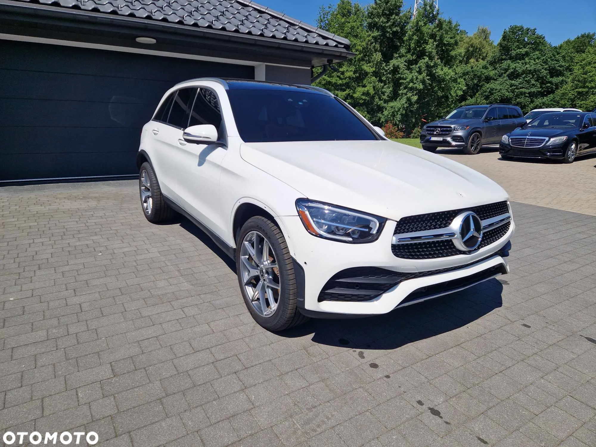 Mercedes-Benz GLC 300 4Matic 9G-TRONIC AMG Line Plus - 12