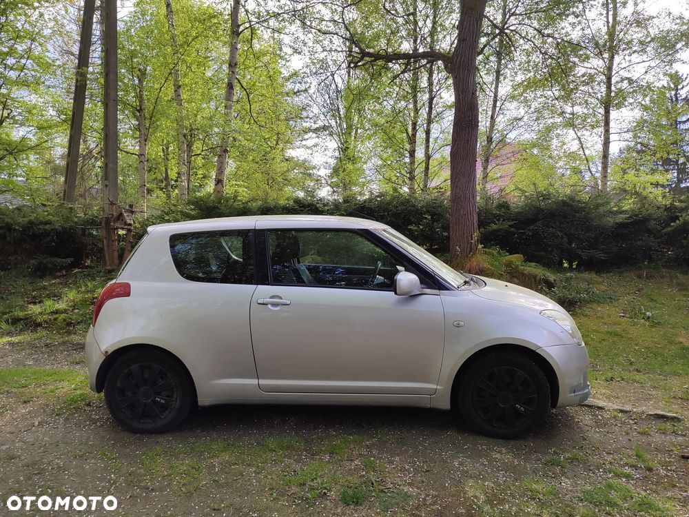 Suzuki Swift 1.3 GS - 4