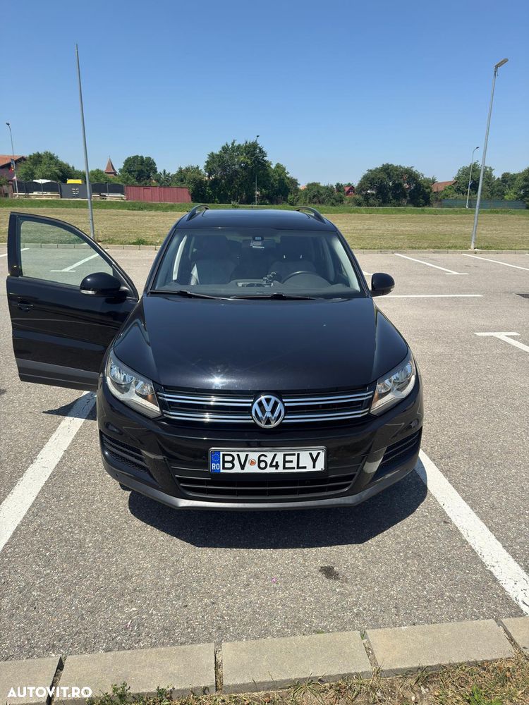 Volkswagen Tiguan - 1