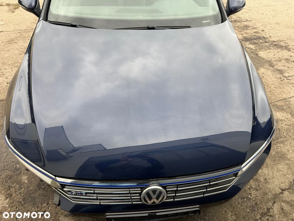 Volkswagen Passat - 8