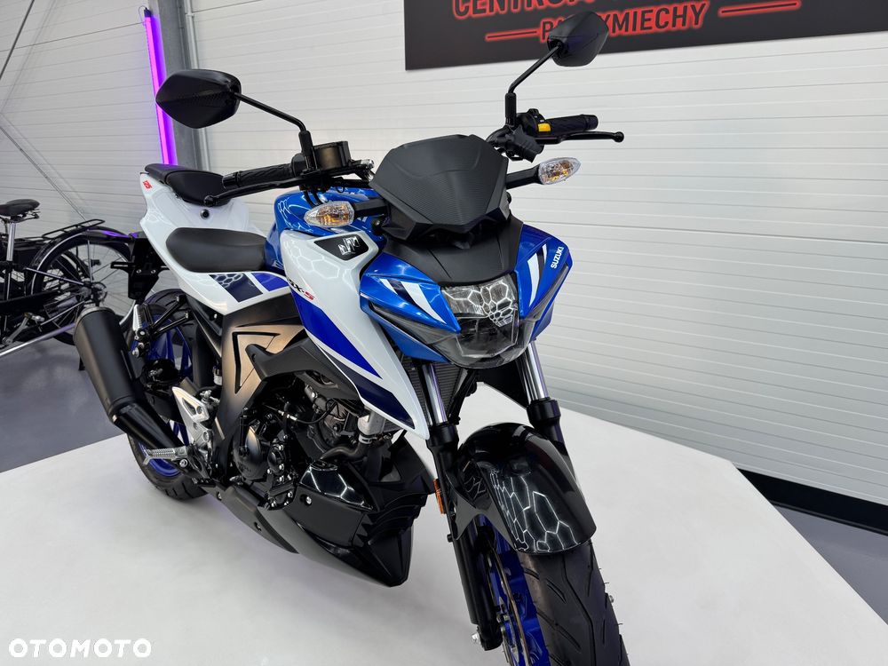 Suzuki GSX - 20