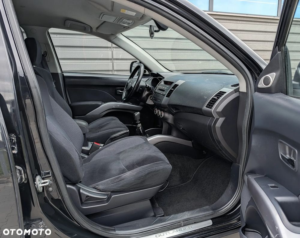 Mitsubishi Outlander 2.0 DI-D 4WD Instyle - 6