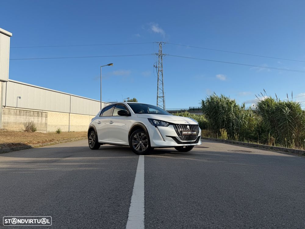 Peugeot e-208 Allure Pack - 3