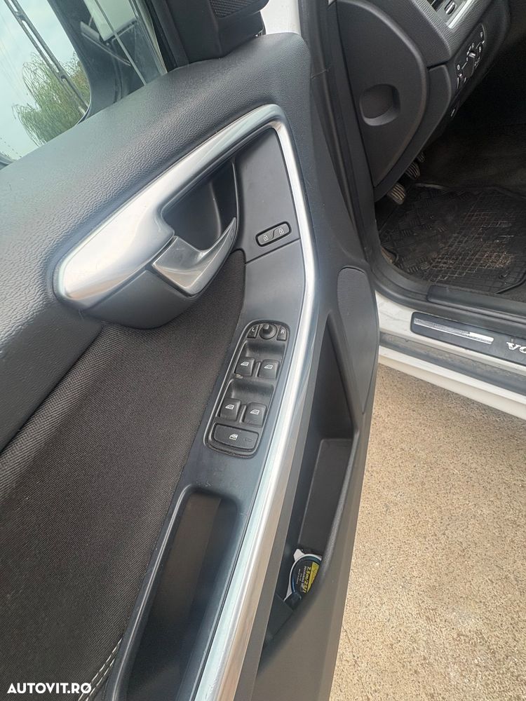 Volvo XC 60 D3 Start-Stop Kinetic - 10
