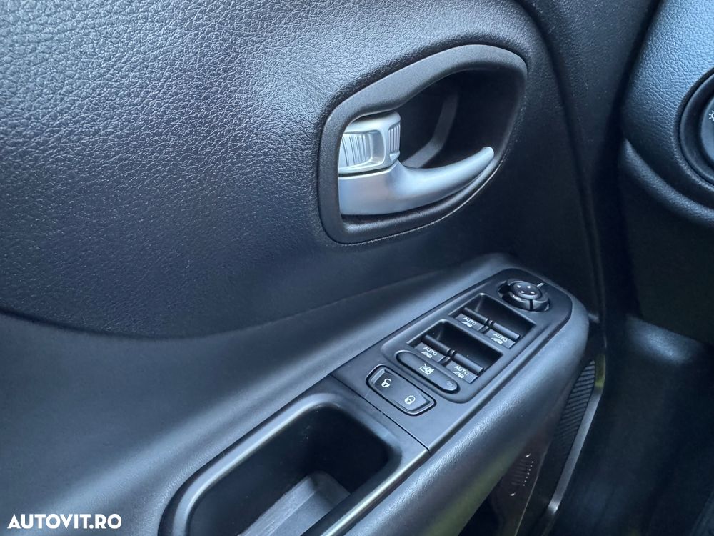 Jeep Renegade 1.3 Turbo 4x2 DDCT6 Limited - 23