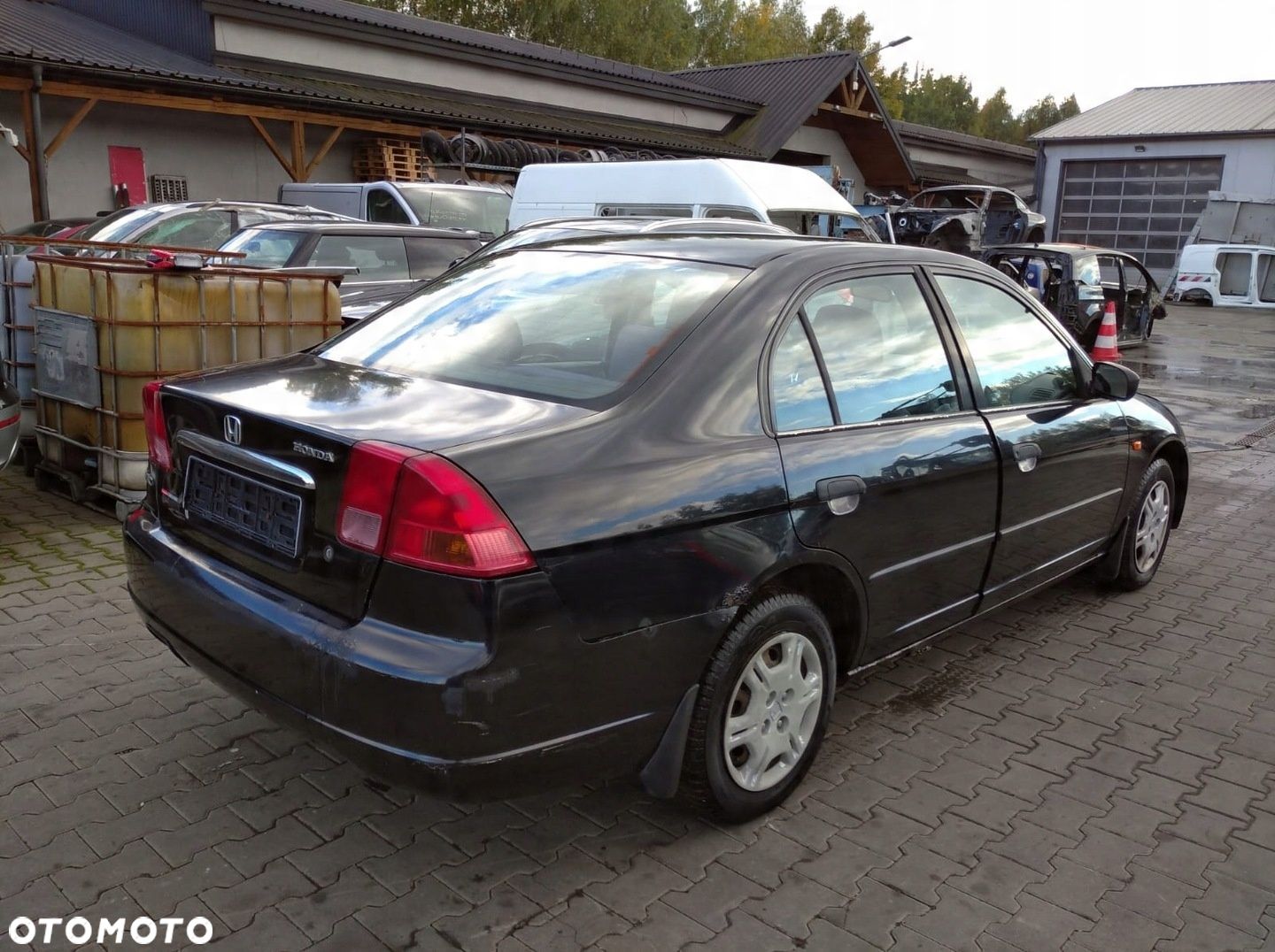 HONDA CIVIC 7 VII ES4 SEDAN 00-04 LAMPA PRAWA TYŁ TYLNA W BŁOTNIK EUROPA - 1