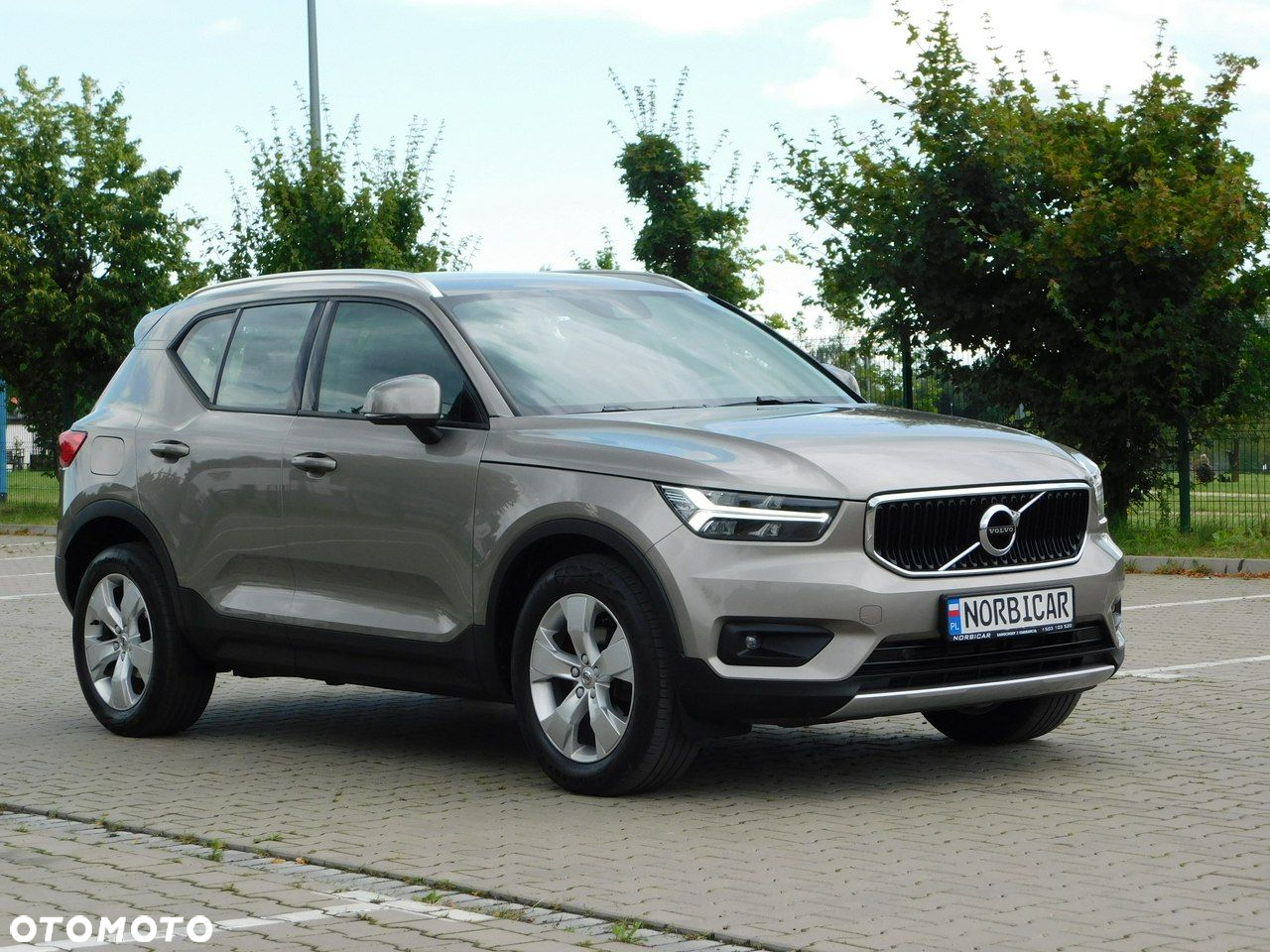 Volvo XC 40 - 35