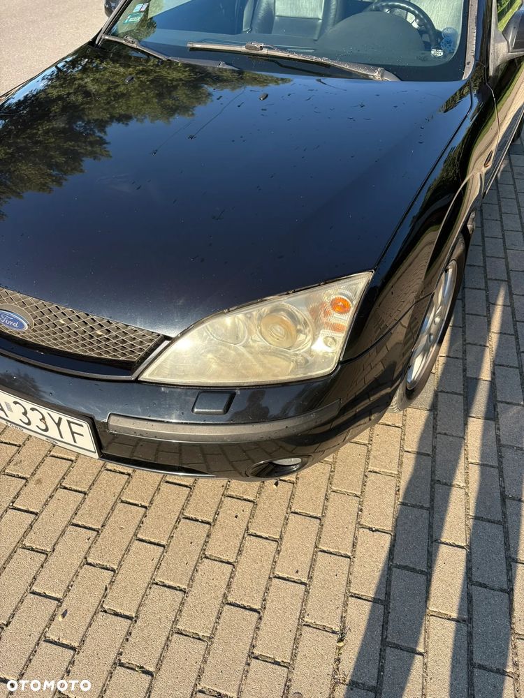 Ford Mondeo 2.0 TDDi Ghia - 9