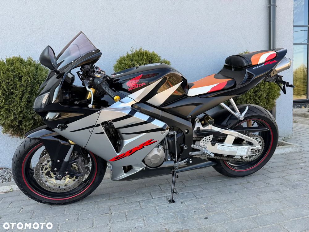 Honda CBR - 40