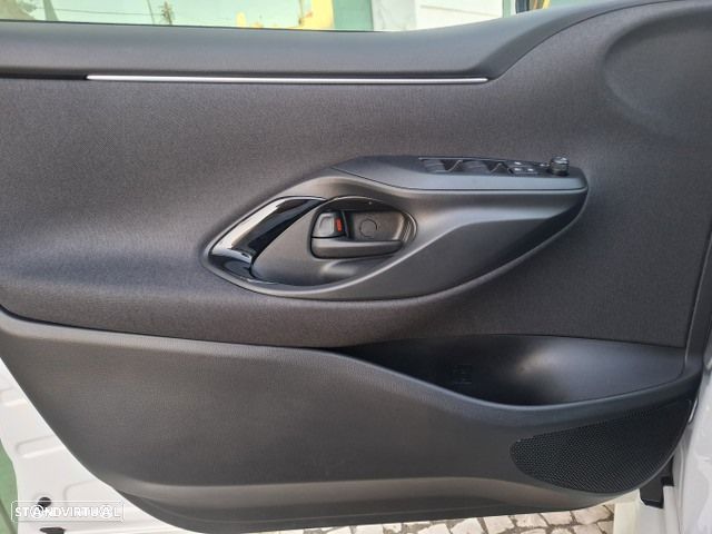 Toyota Yaris 1.5 HDF Comfort - 26