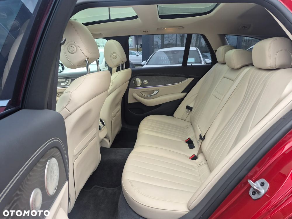 Mercedes-Benz Klasa E 220 d 4-Matic AMG - 20