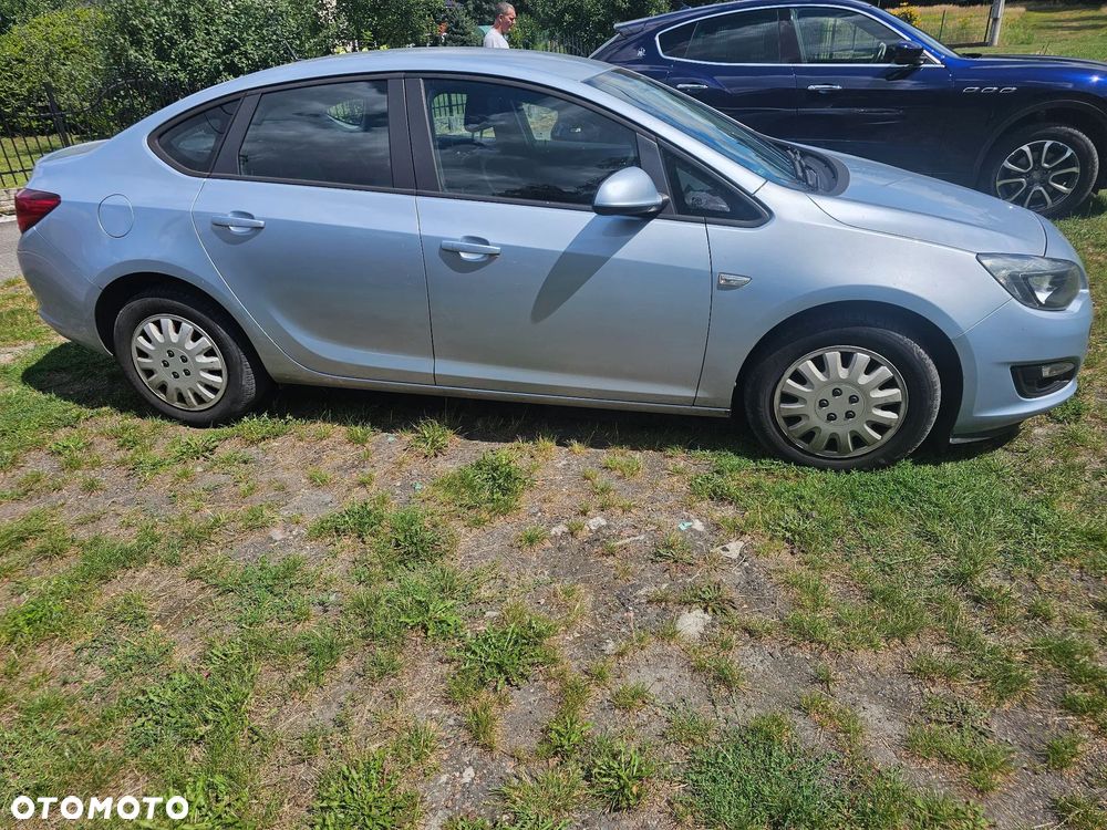 Opel Astra 1.4 T EU6 - 4