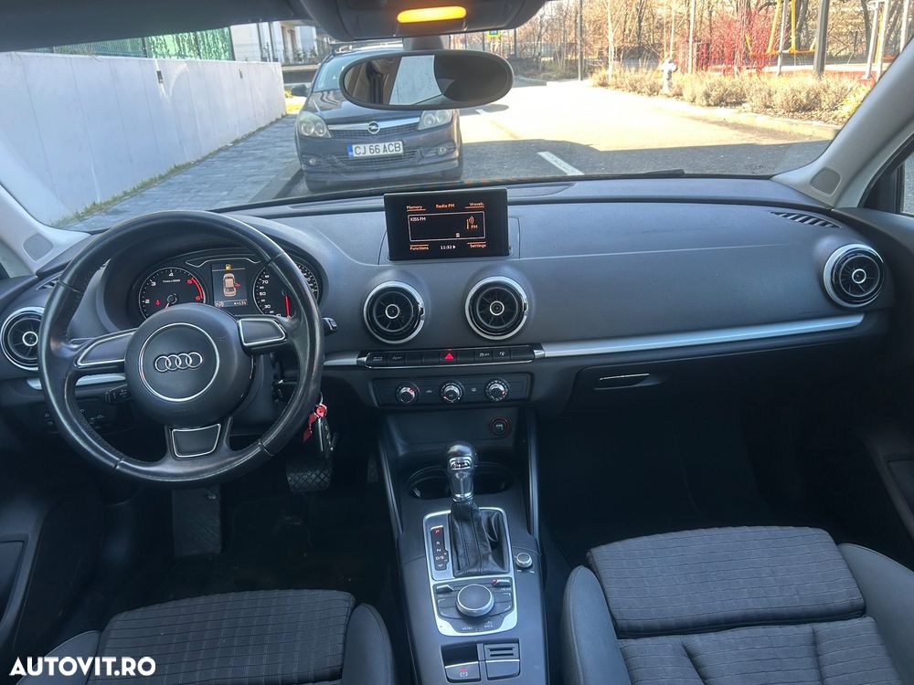 Audi A3 1.6 TDI ack S tronic Ambiente - 4