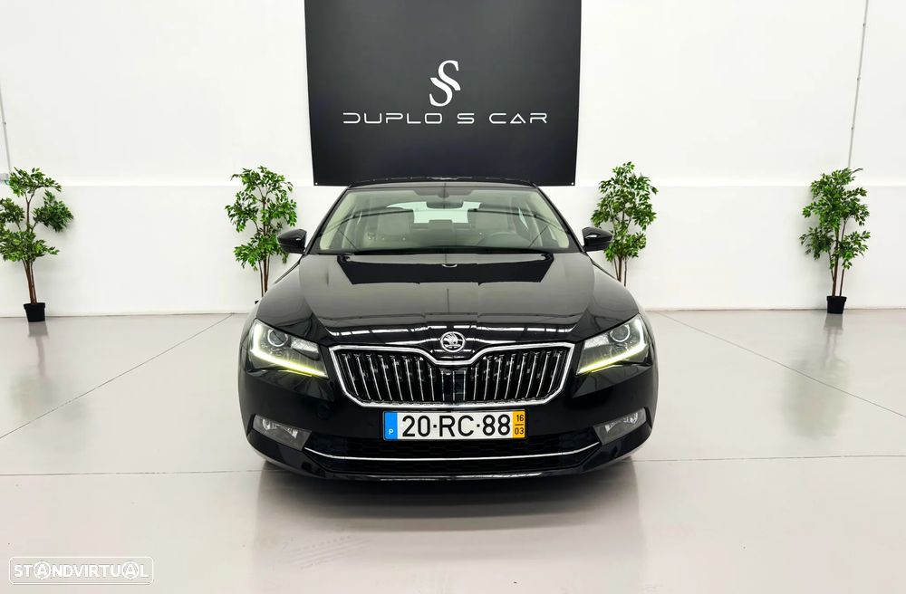 Skoda Superb 2.0 TDI Laurin&Klement DSG - 5