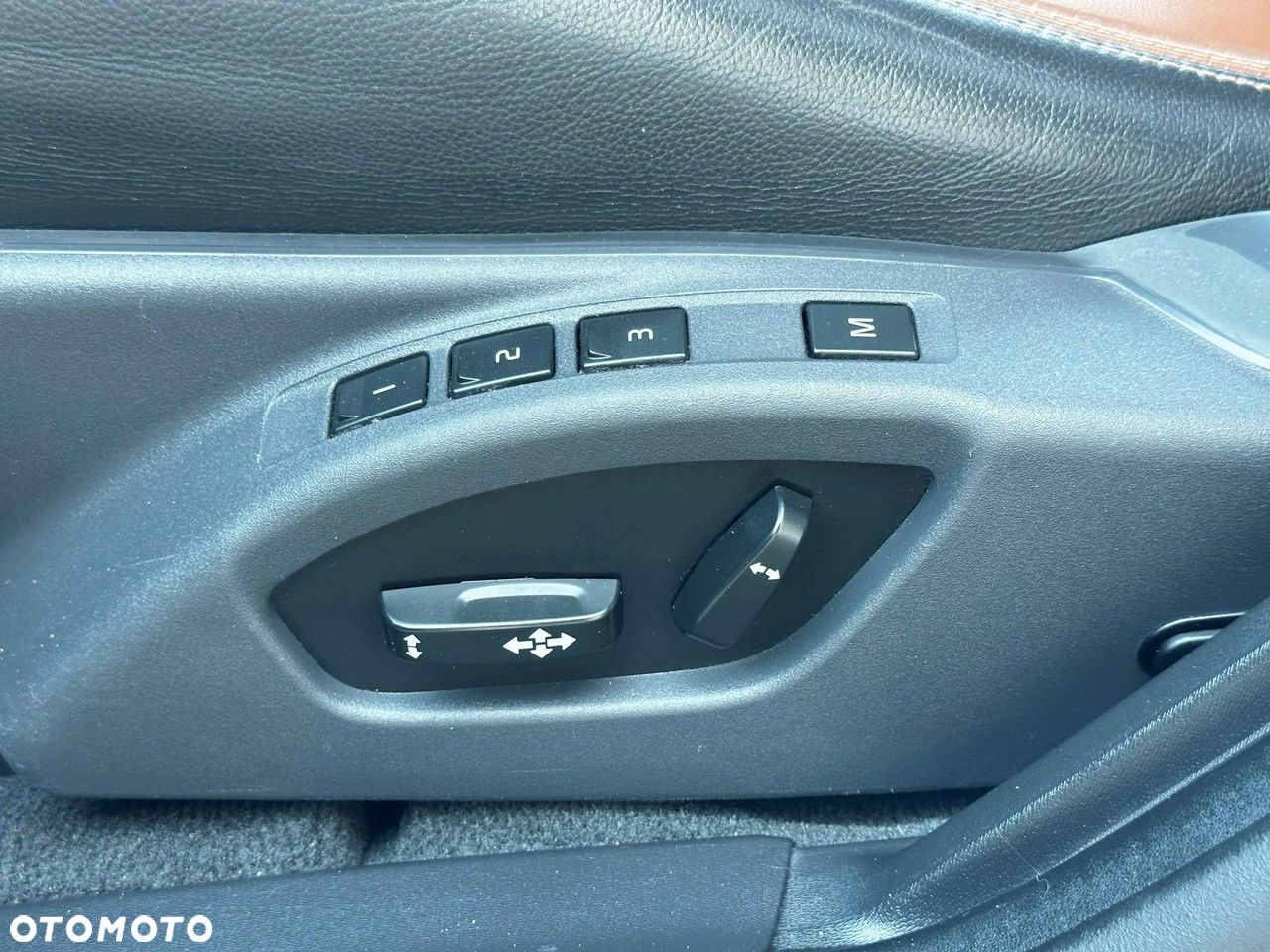 Volvo V60 D4 Geartronic Summum - 26