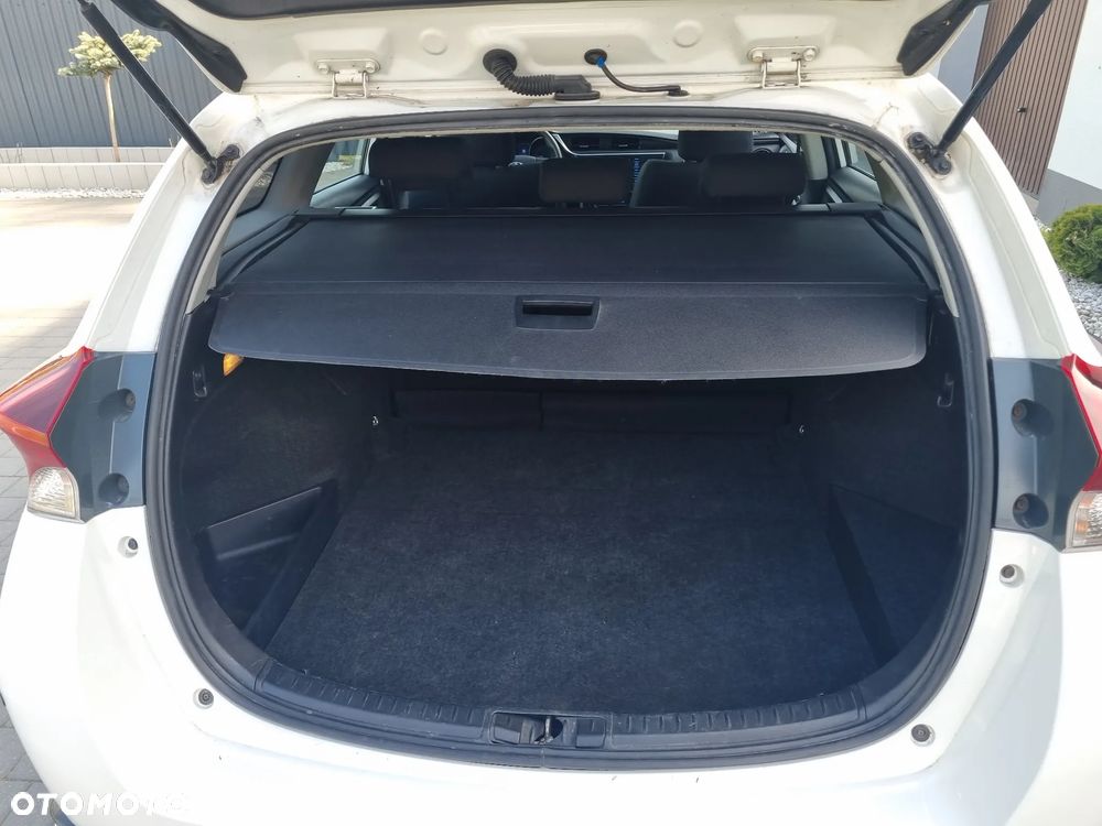 Toyota Auris Hybrid 135 Active - 28