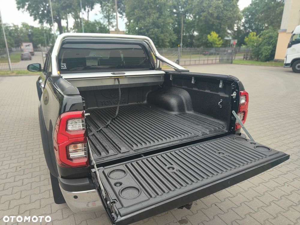 Toyota Hilux 2.8 D-4D Double Cab SR5 4x4 - 18