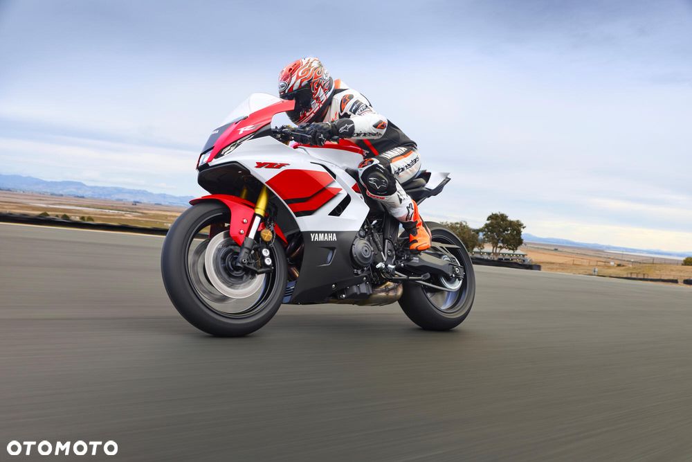 Yamaha R7 - 4