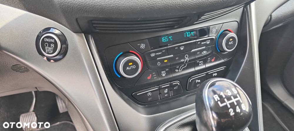 Ford Kuga 1.5 EcoBoost 2x4 Trend - 38