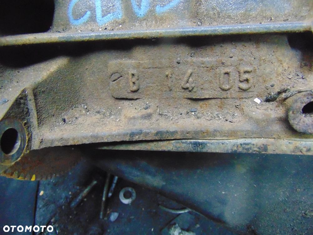 Dół silnika clio 3 1,2 16 v D4F j772 - 3