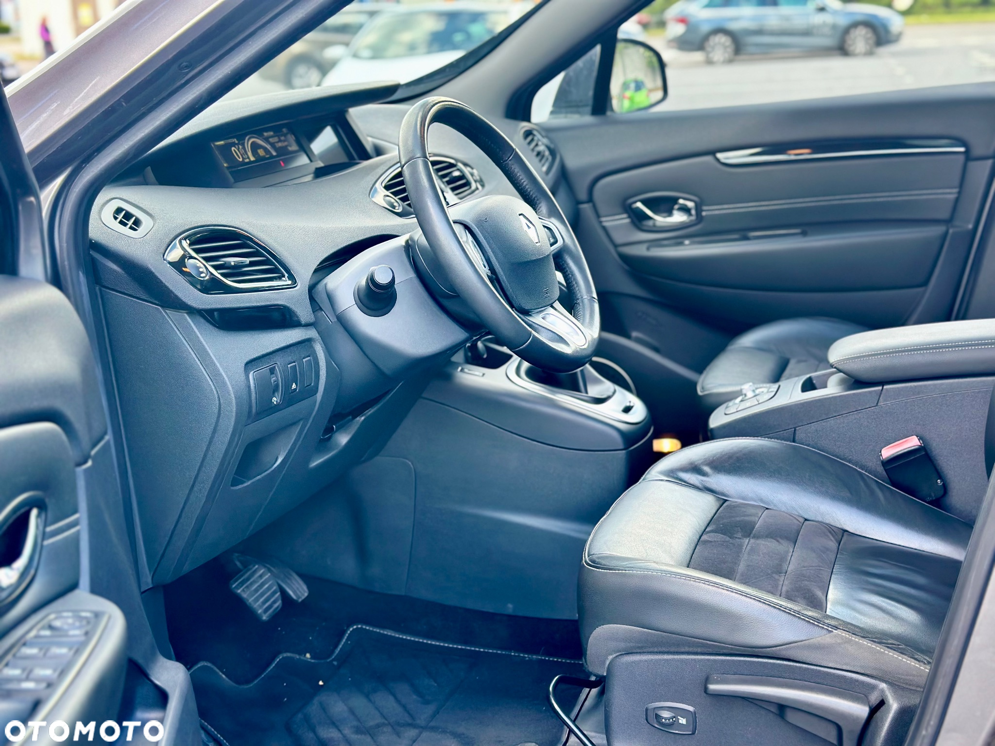 Renault Grand Scenic dCi 150 FAP Bose Edition - 12