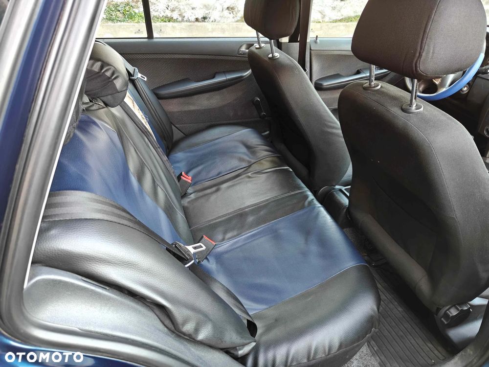 Skoda Fabia 1.4 16V Ambiente + - 7