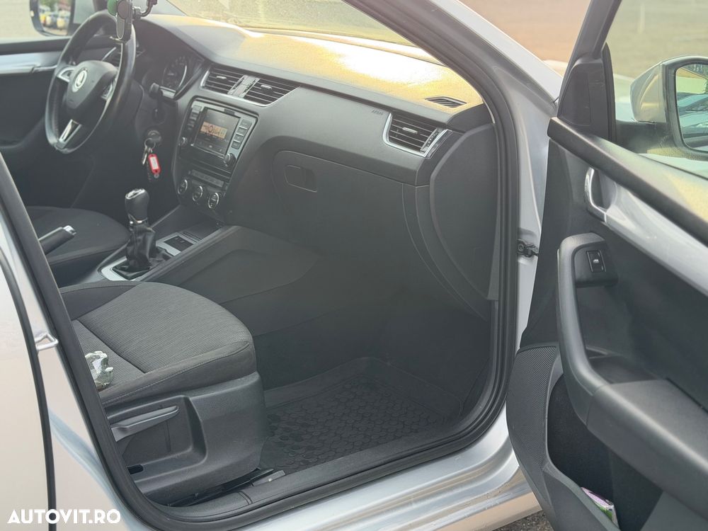 Skoda Octavia 2.0 TDI Ambition - 8