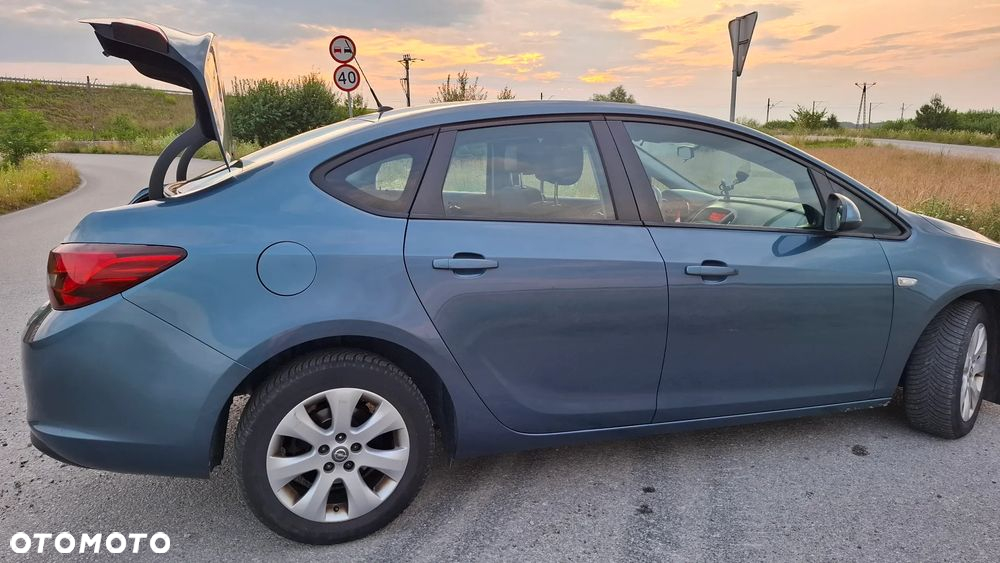 Opel Astra III 1.6 - 21
