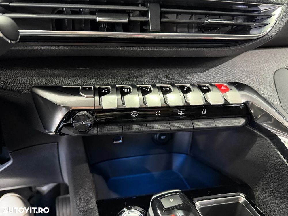 Peugeot 3008 225 e-EAT8 Allure Pack - 17