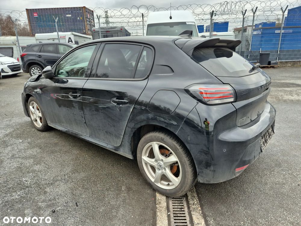 Peugeot 208 - 3