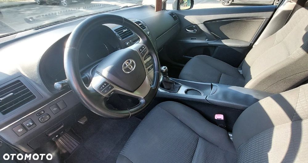 Toyota Avensis 1.8 Life - 6