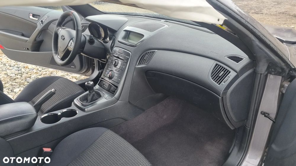 Hyundai Genesis - 24