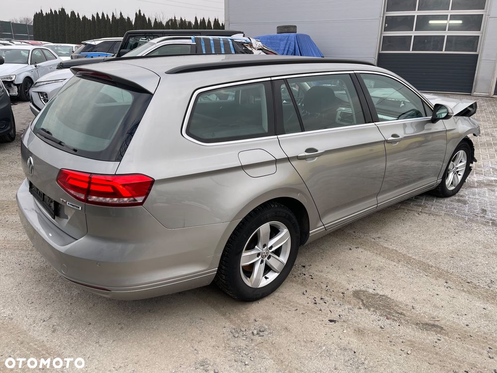 Volkswagen Passat 1.6 TDI (BlueMotion Technology) Comfortline - 3