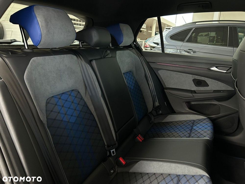 Volkswagen Golf - 7