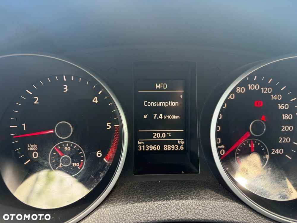 Volkswagen Golf 2.0 TDI Comfortline - 7