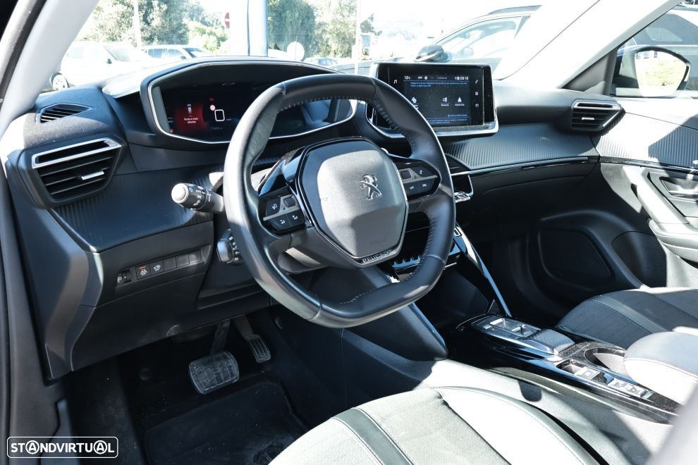 Peugeot 2008 1.2 PureTech Allure Pack EAT8 - 16