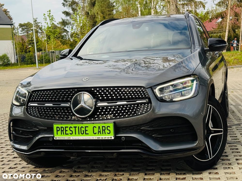 Mercedes-Benz GLC 200 4Matic 9G-TRONIC AMG Line Plus - 18