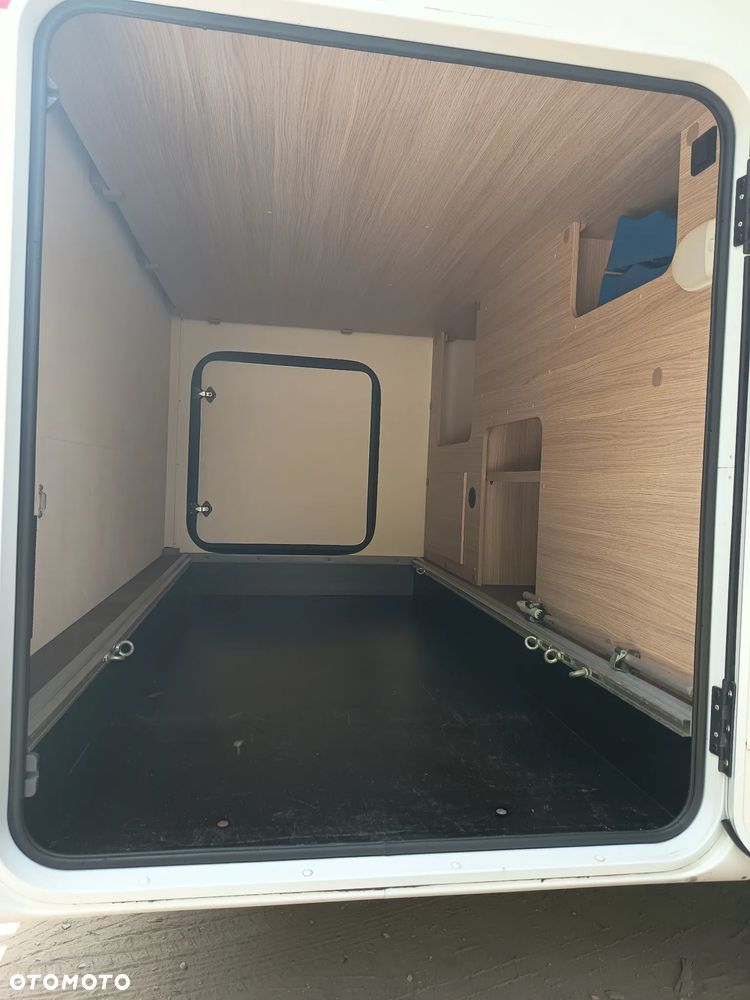 Sunlight Ducato camper - 40