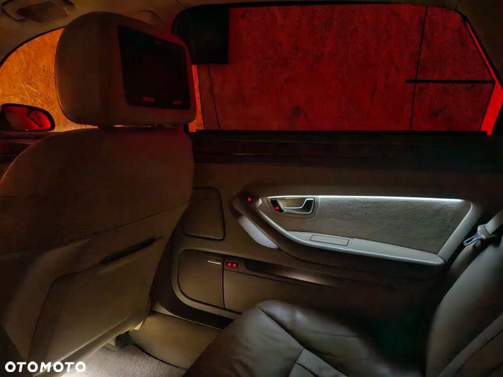Audi A8 4.2 Quattro Langversion - 31