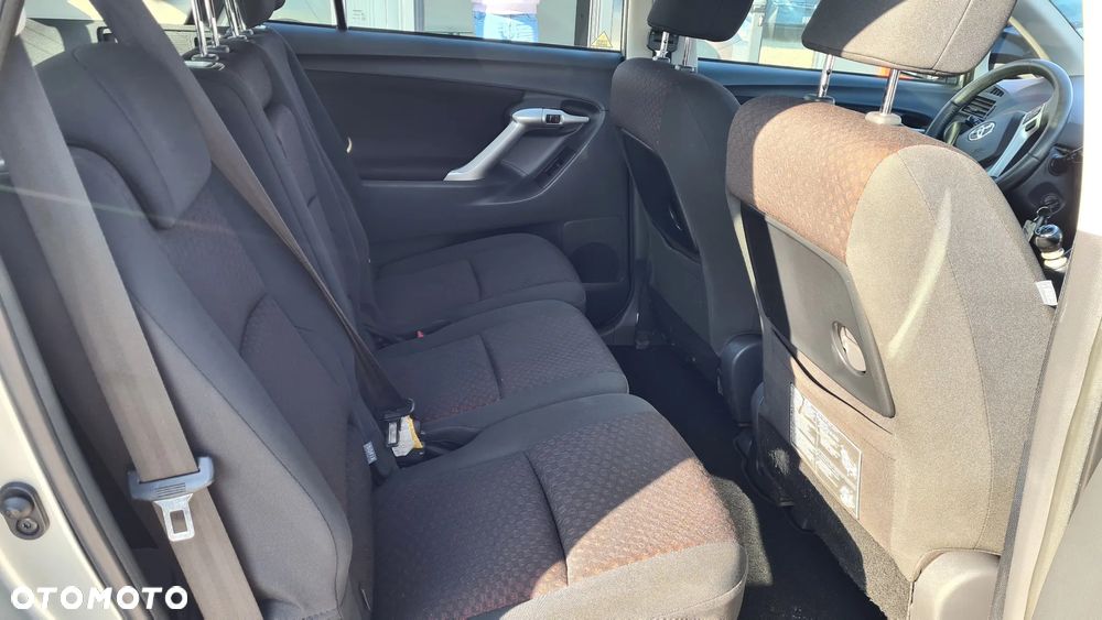 Toyota Verso 1.8 7-Sitzer Life - 31