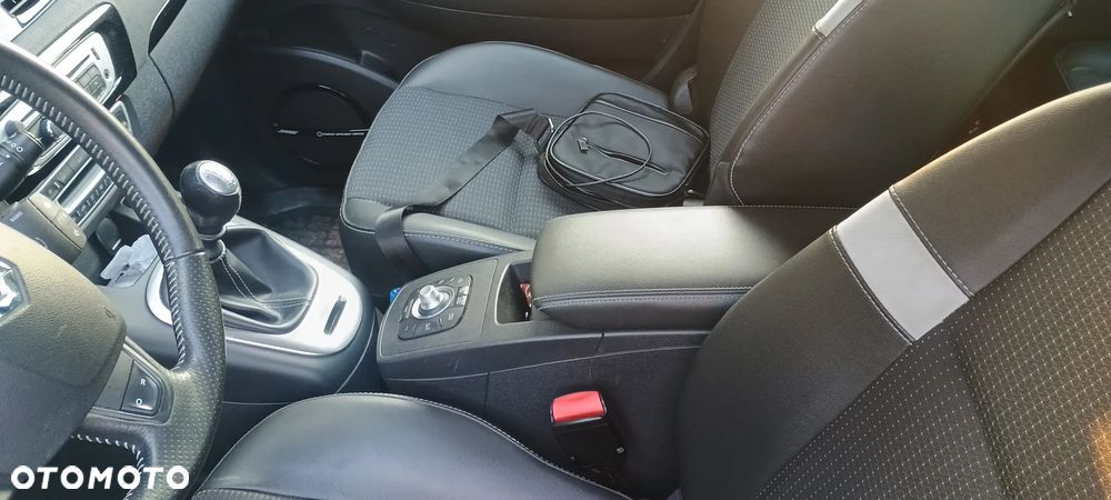 Renault Scenic 1.2 TCe Energy Bose Edition - 33