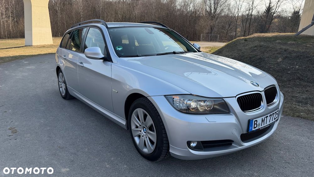 BMW Seria 3 320d xDrive - 9