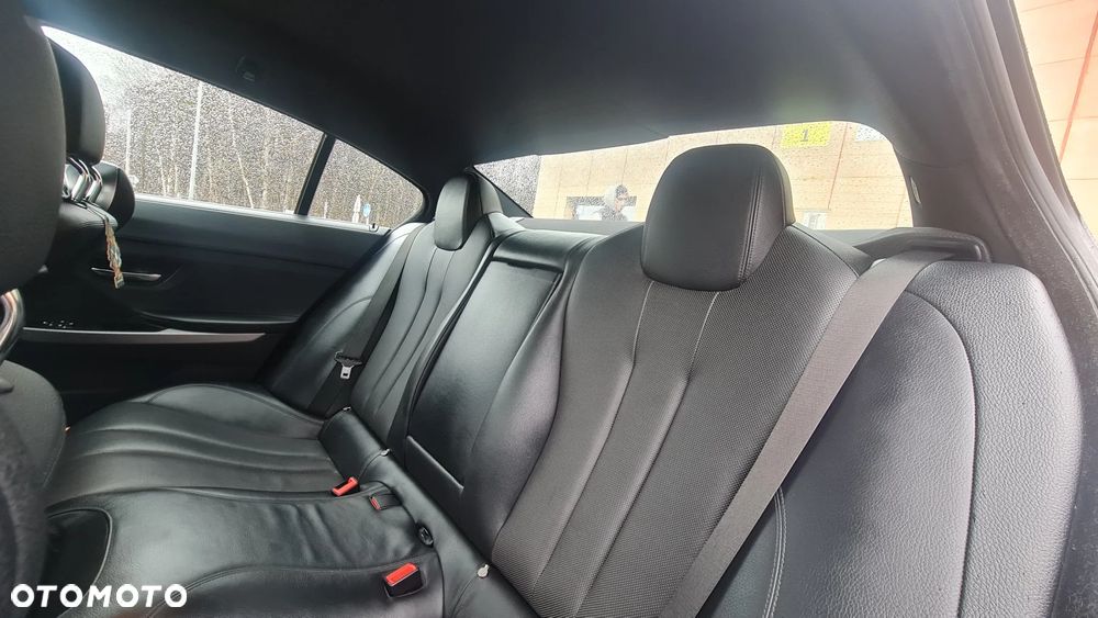 BMW Seria 6 640i - 12