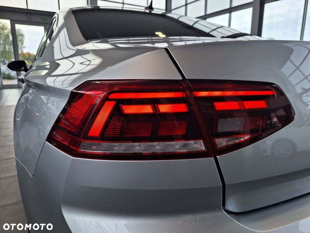Volkswagen Passat 2.0 TSI Elegance DSG - 16