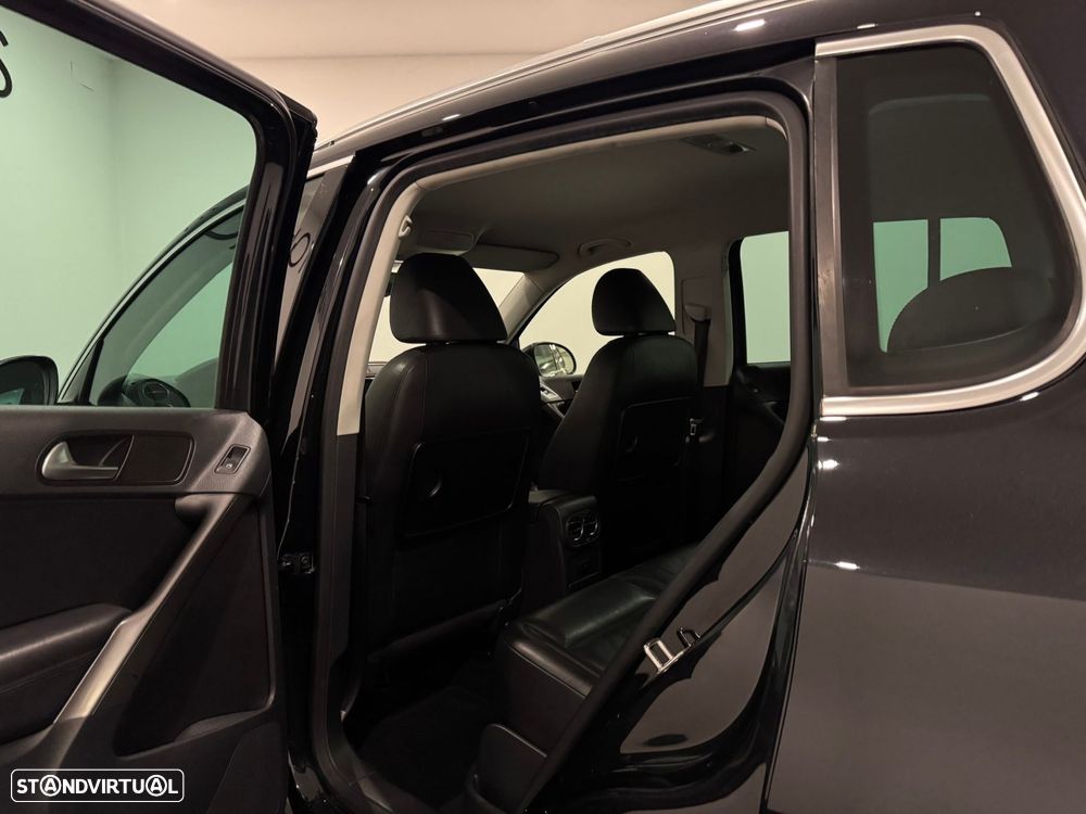 VW Tiguan 2.0 TDI Sport 4Motion - 29
