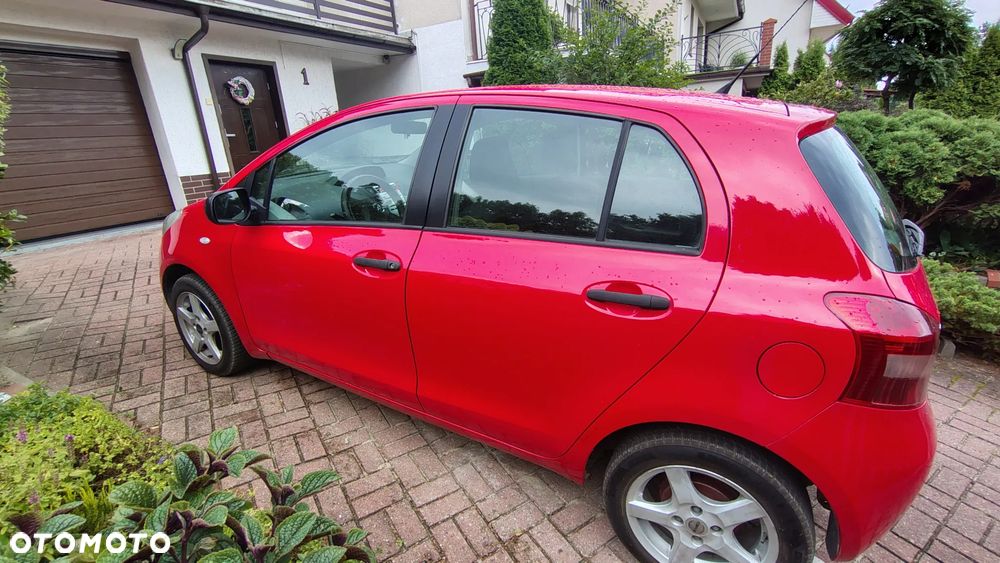 Toyota Yaris 1.3 Terra - 3