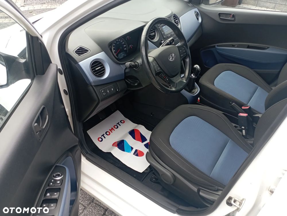 Hyundai i10 1.2 Fifa World Cup Edition - 8