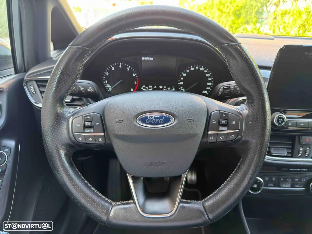 Ford Fiesta 1.0 EcoBoost ST-Line X - 38