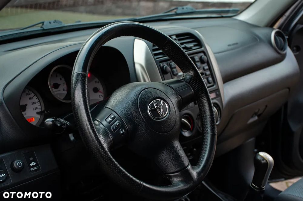 Toyota RAV4 2.0 VVT-i Luna - 5