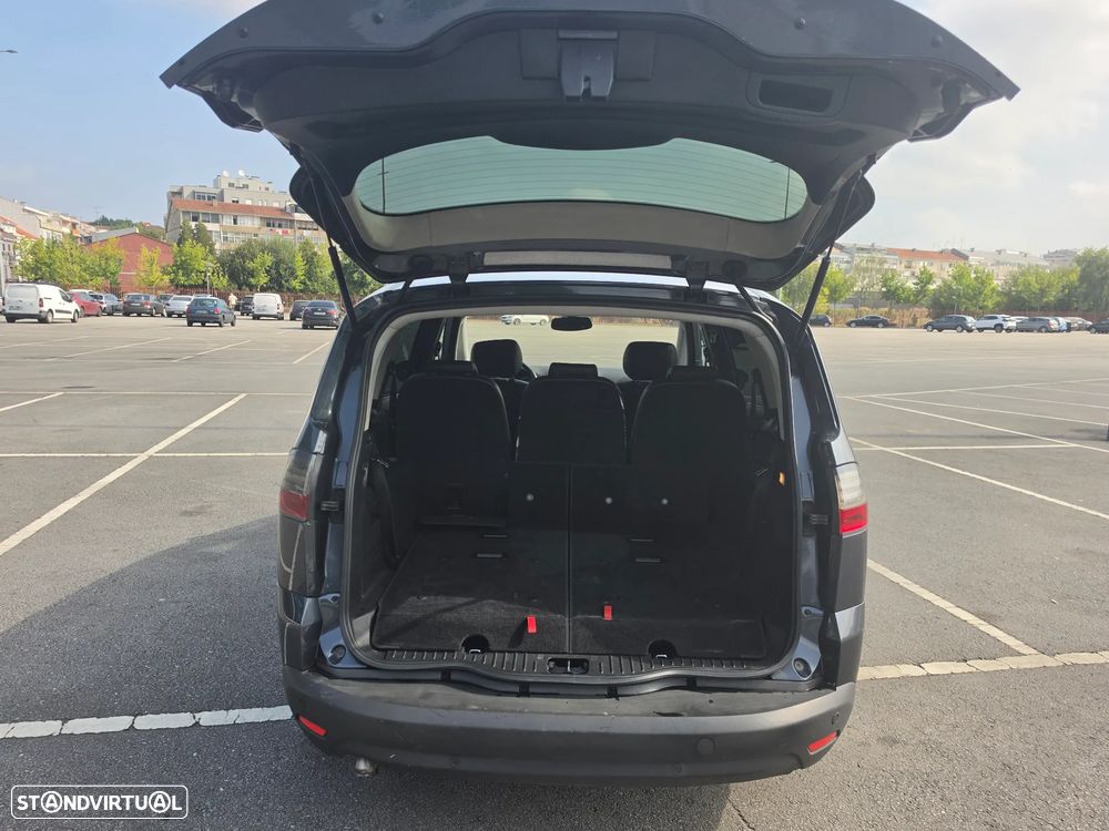 Ford S-Max 2.0 TDCi Titanium 7L - 5